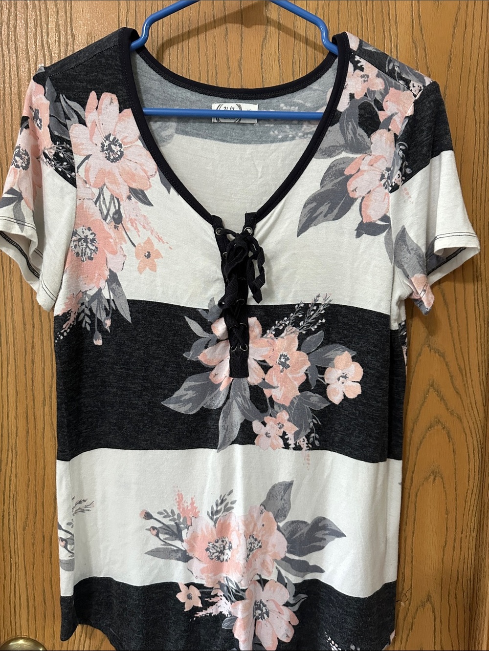 Maurices Black, White & Pink Floral Lace-Up V-Neck Tee